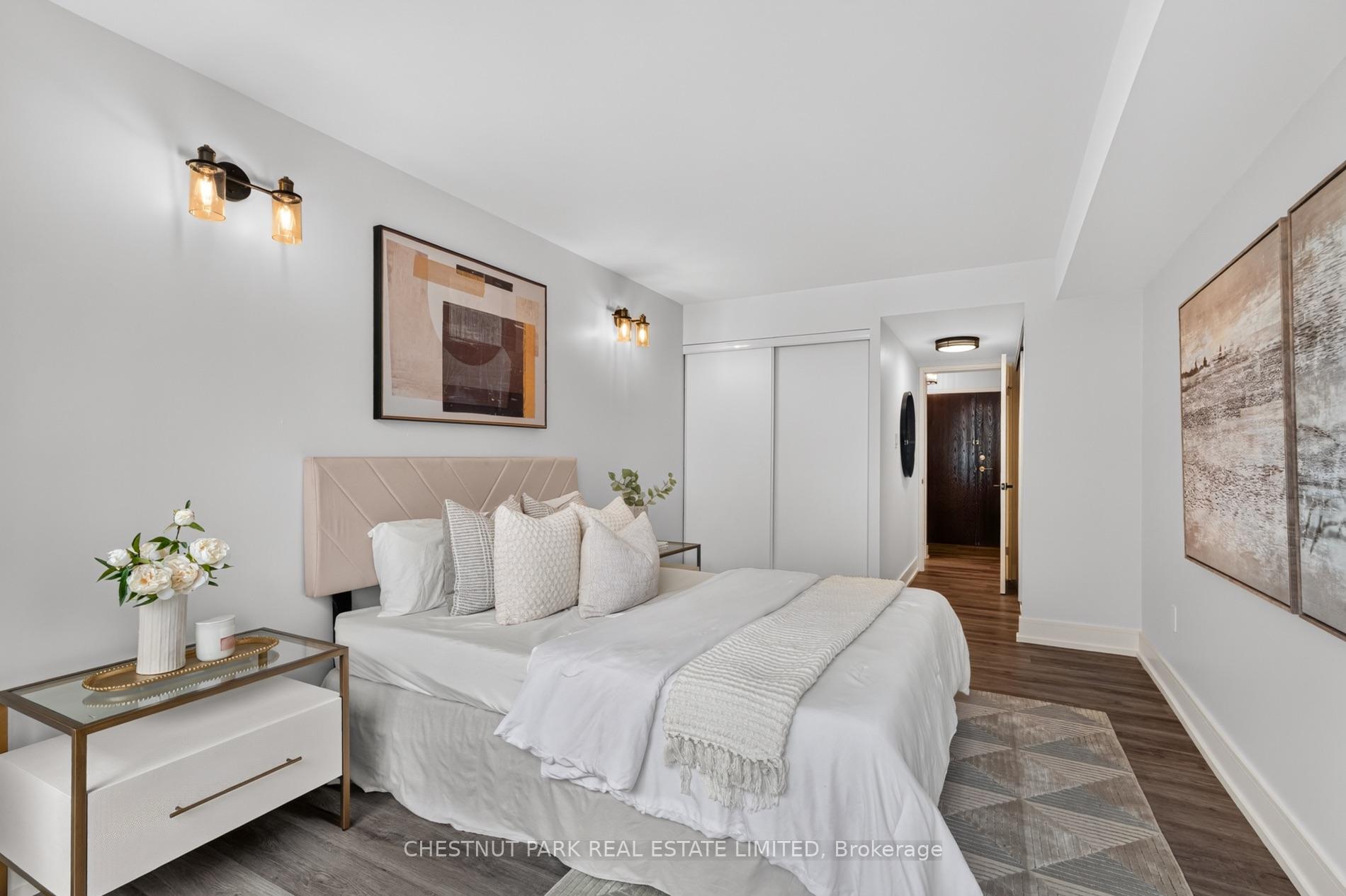 Suite 1209- 280 Simcoe Street