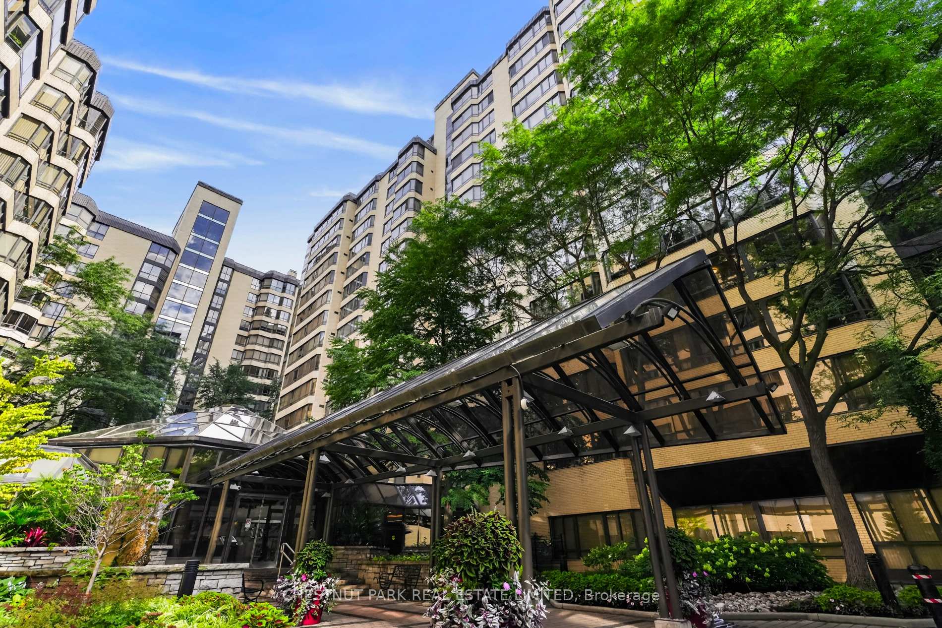 Suite 1209- 280 Simcoe Street