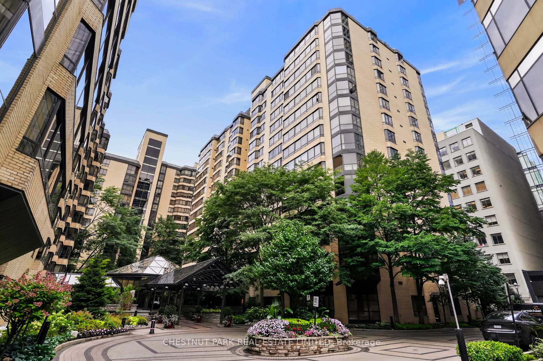 Suite 1209- 280 Simcoe Street