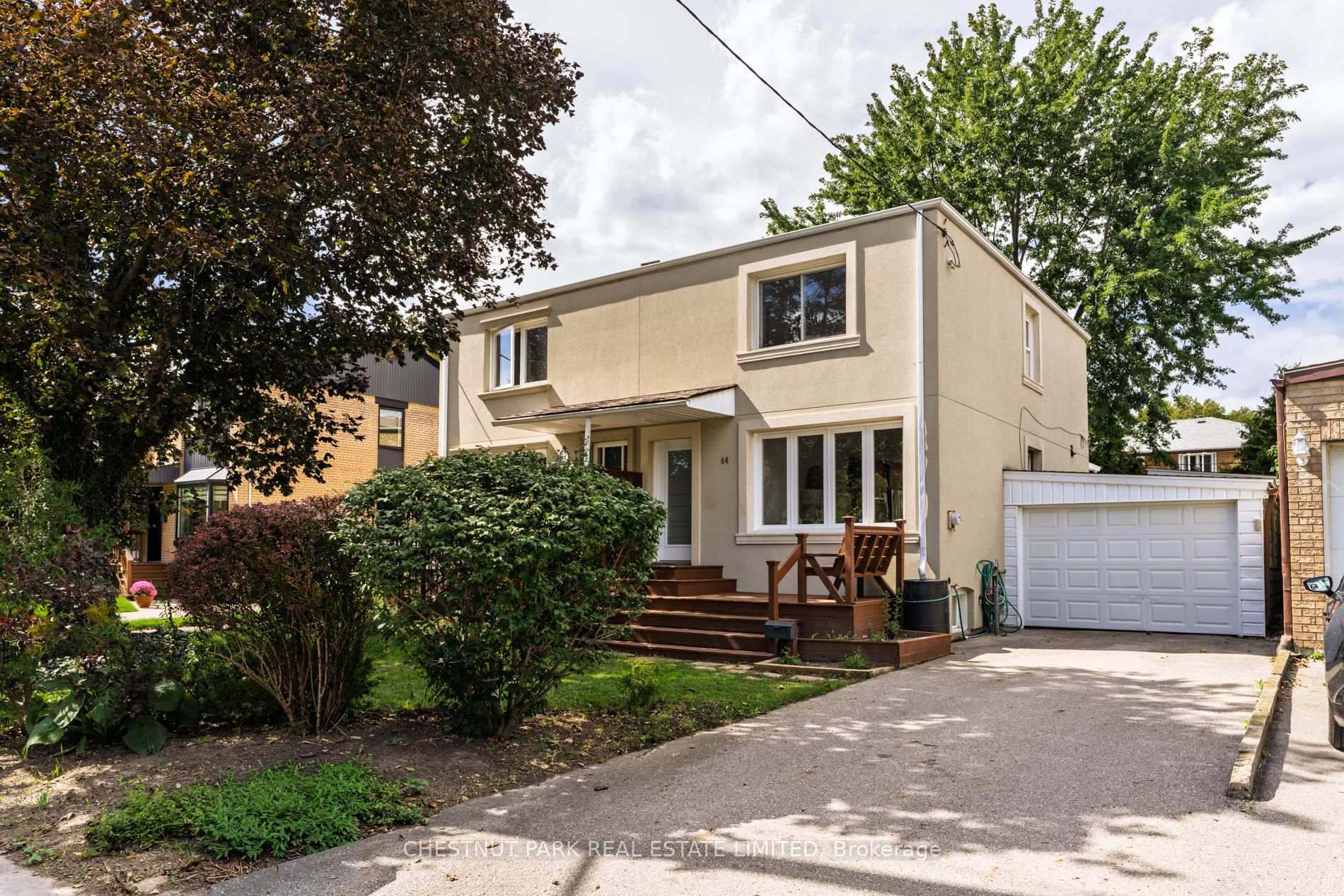 64 Pasadena Gardens
