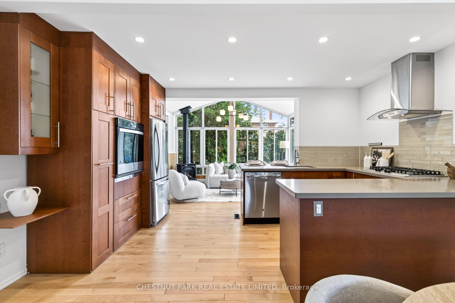 64 Pasadena Gardens