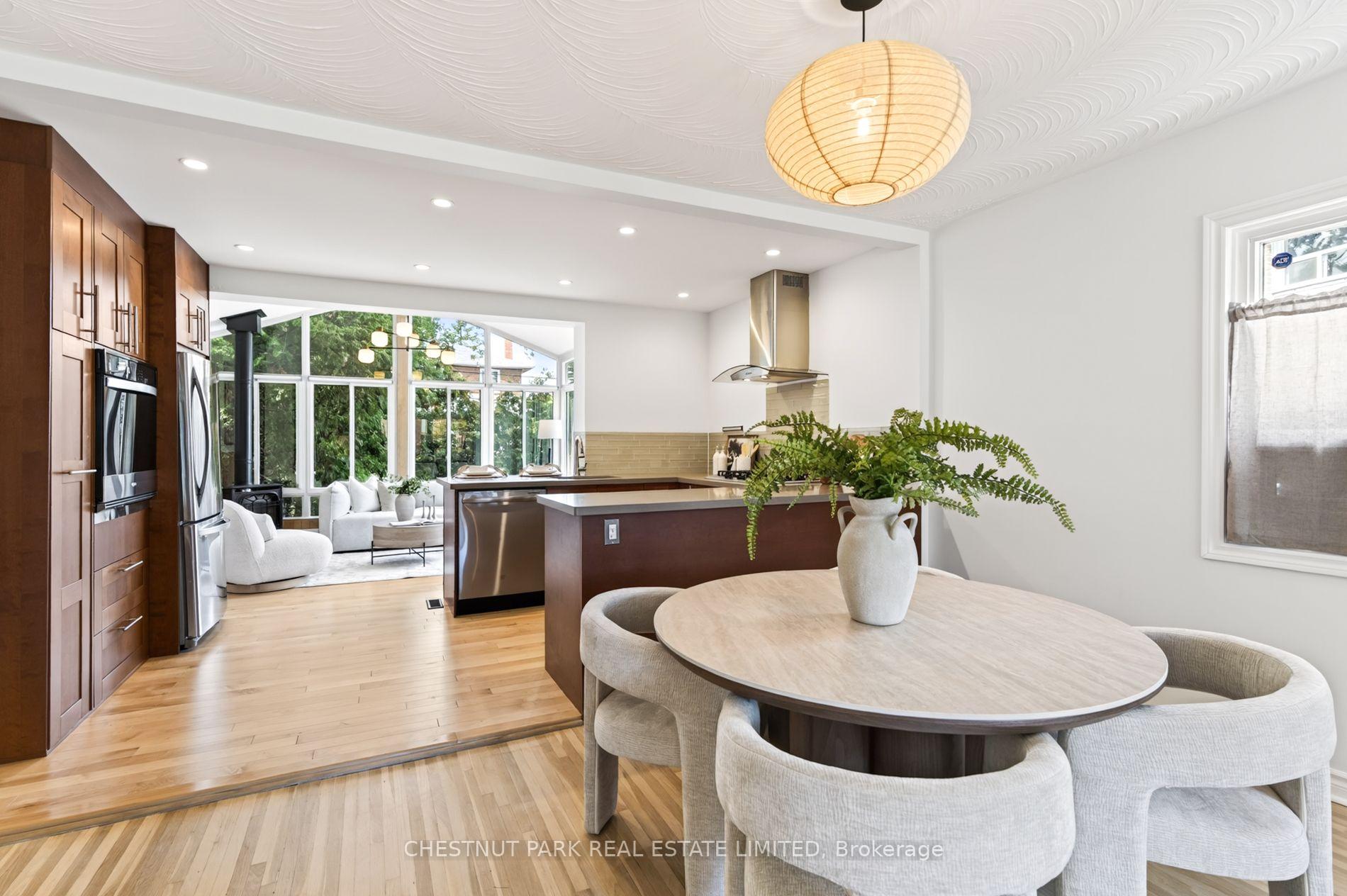 64 Pasadena Gardens