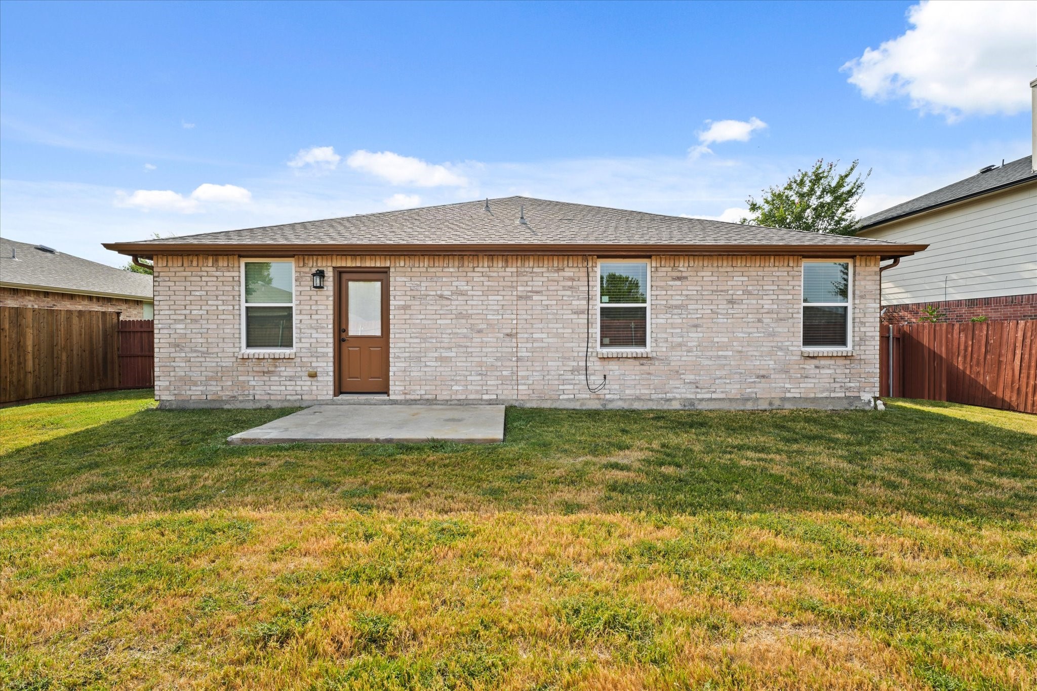 2621 S Wavecrest Court