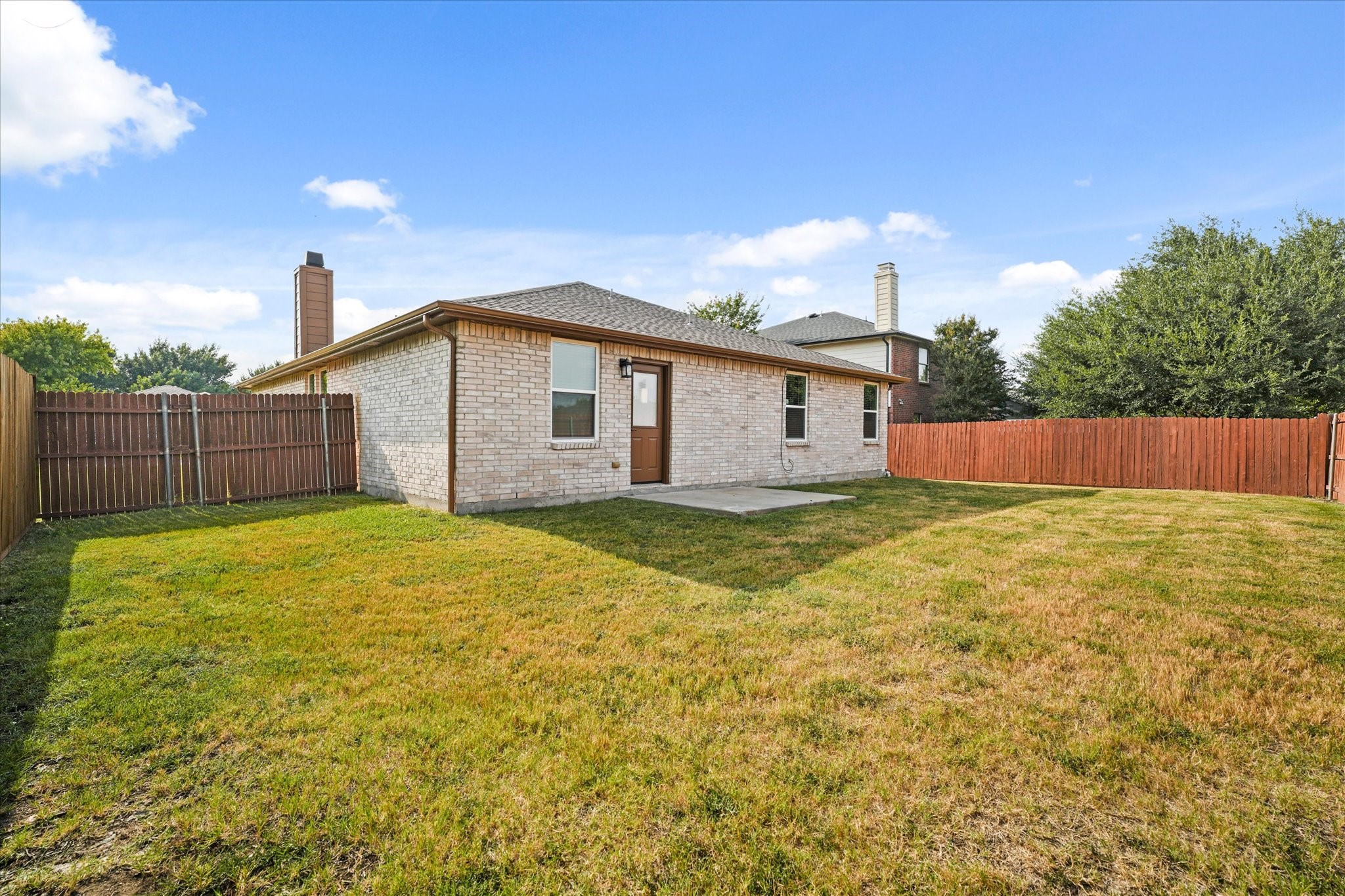 2621 S Wavecrest Court