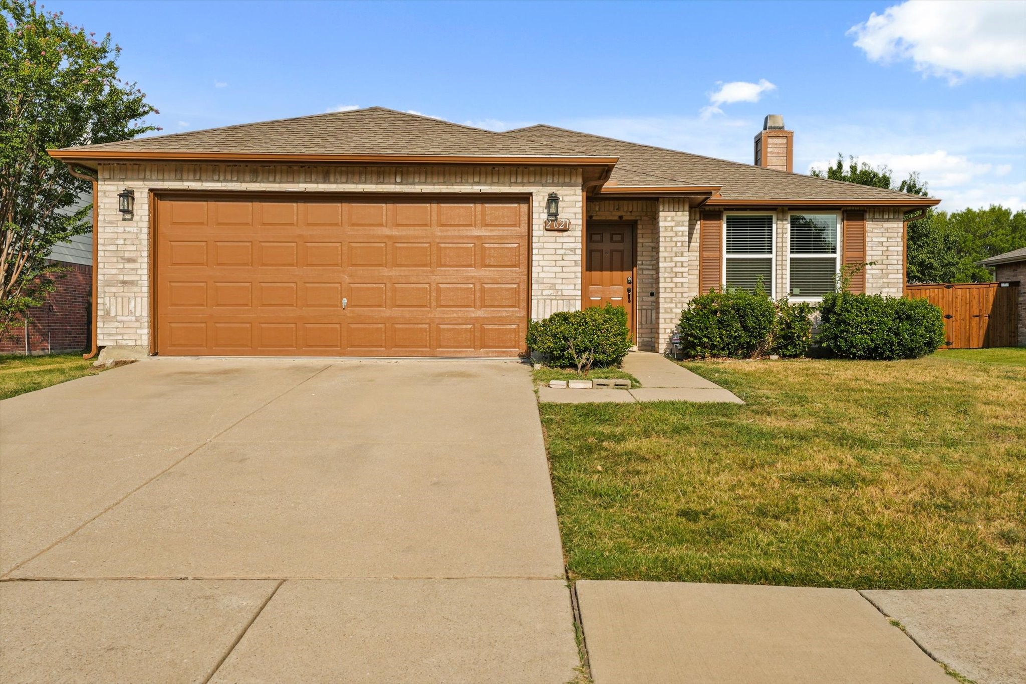 2621 S Wavecrest Court