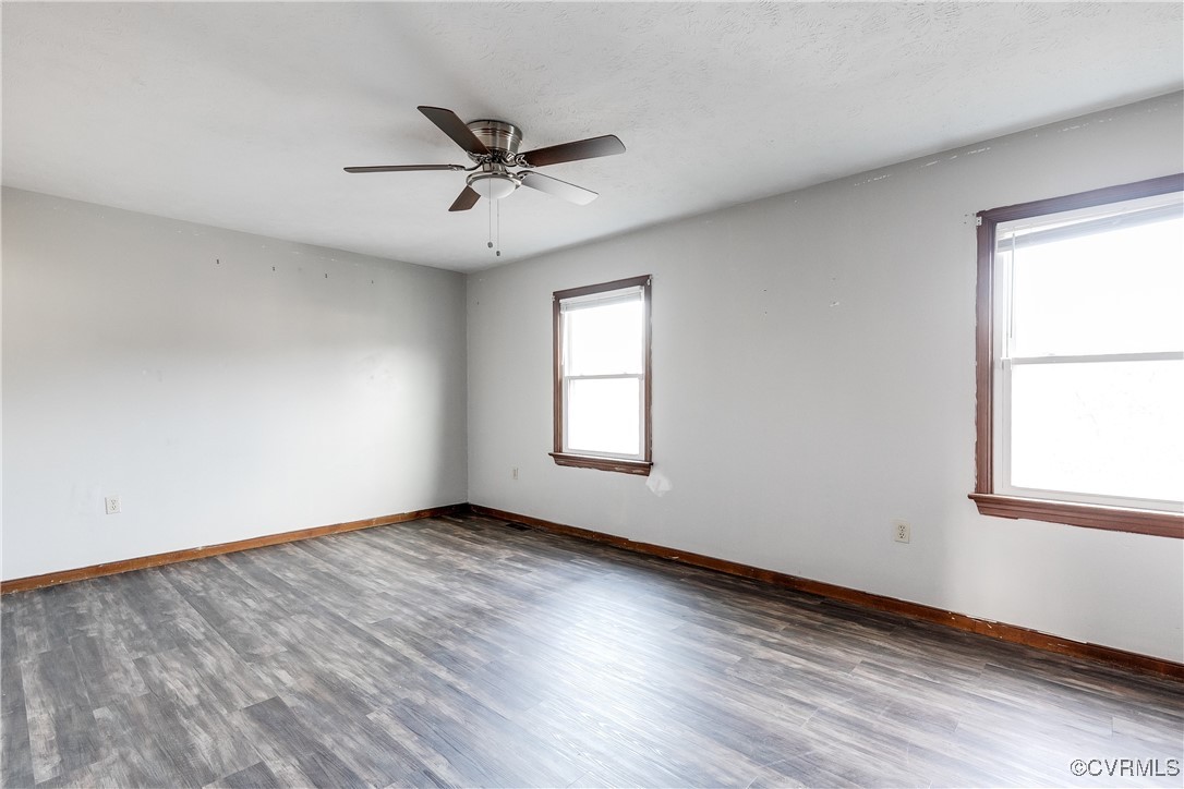 405 Acreview Dr