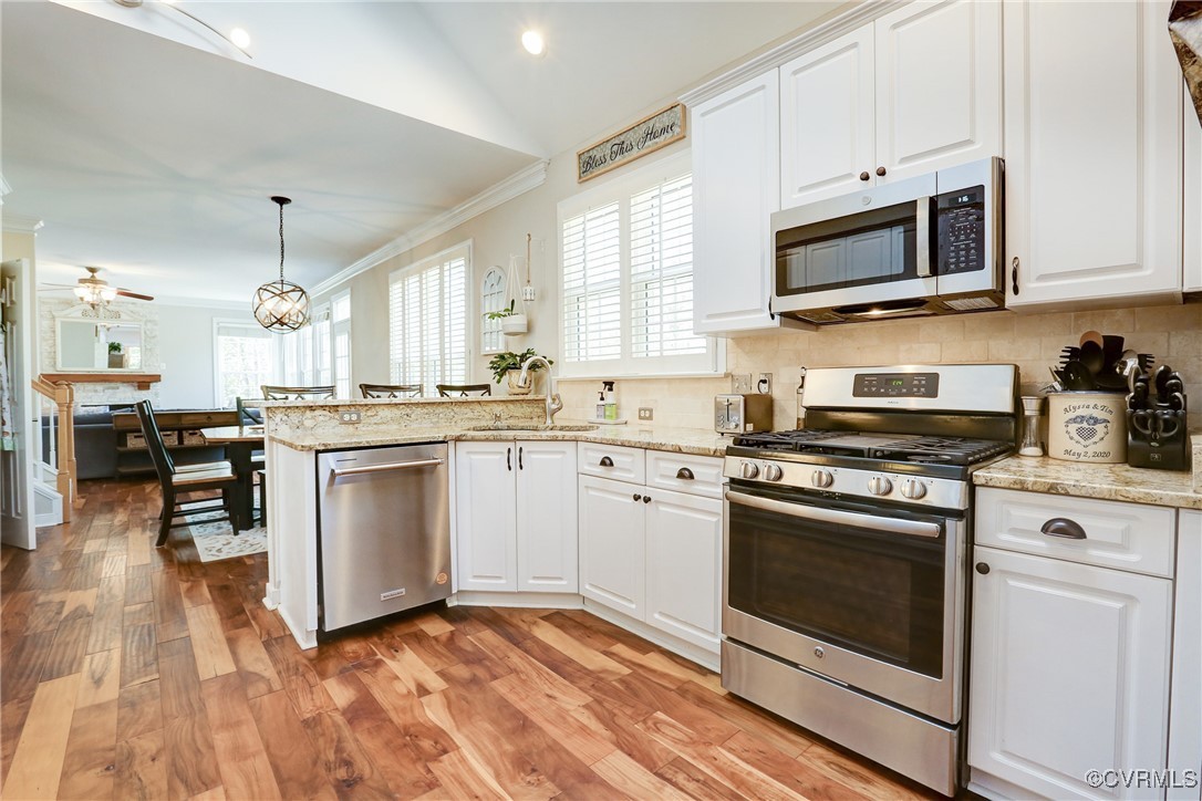 9054 Laurel Branch Cir