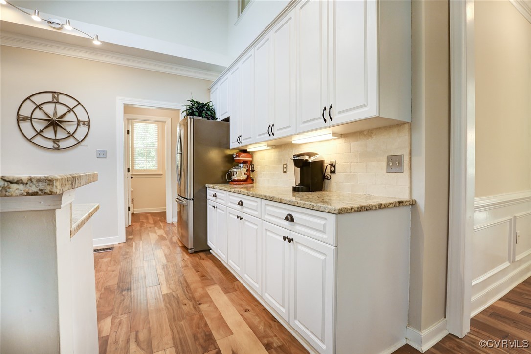 9054 Laurel Branch Cir