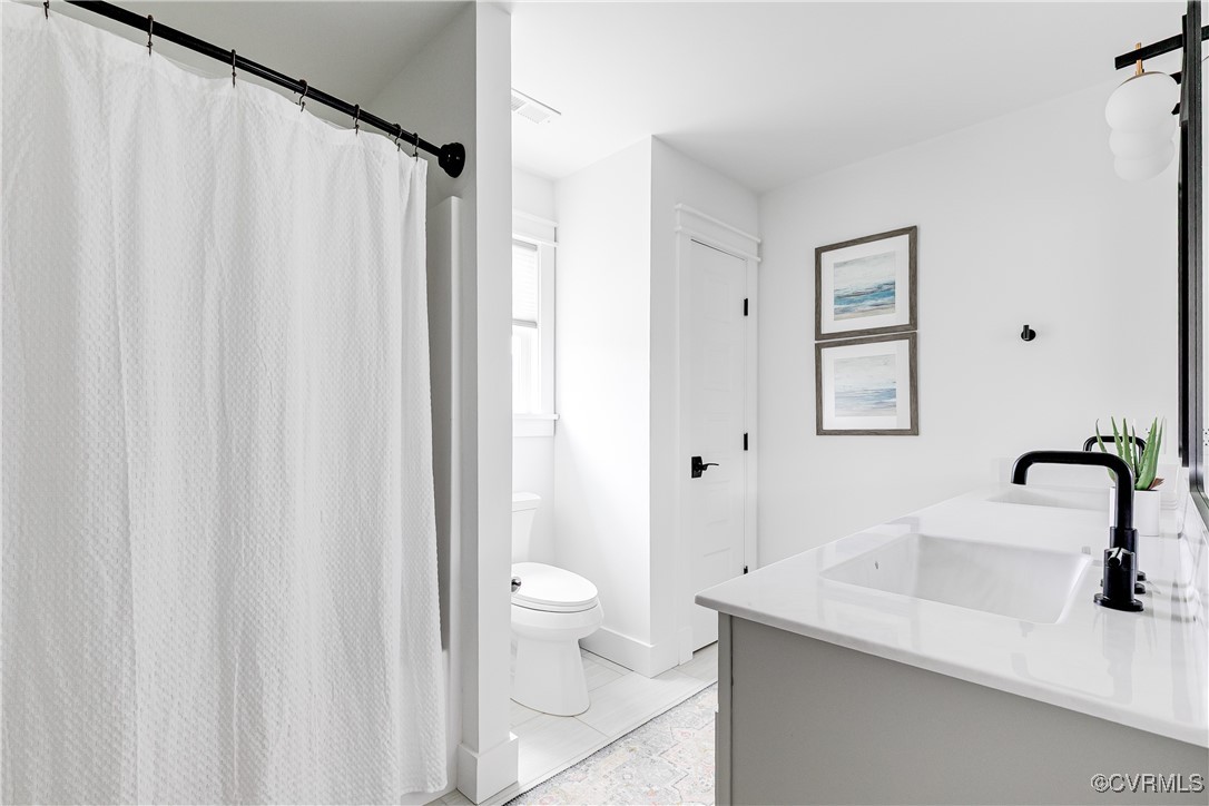 3013 Swanns Inn Cres