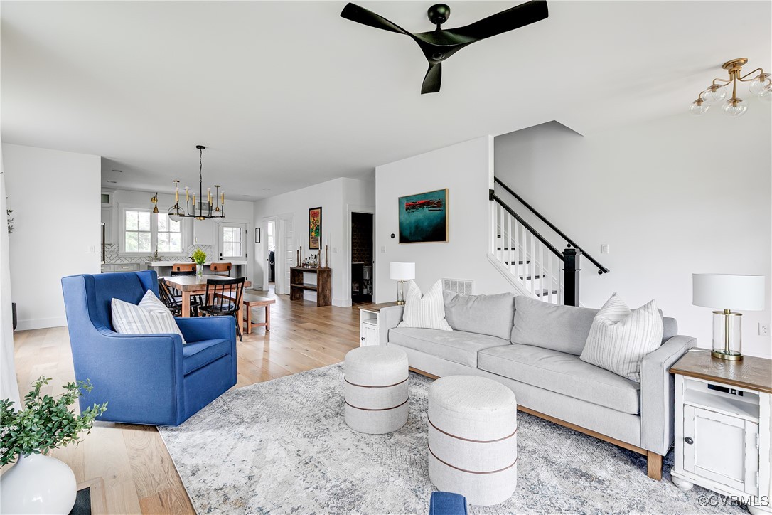 3013 Swanns Inn Cres