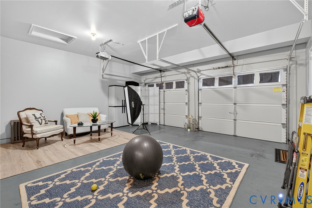3001 Blackthorn Way