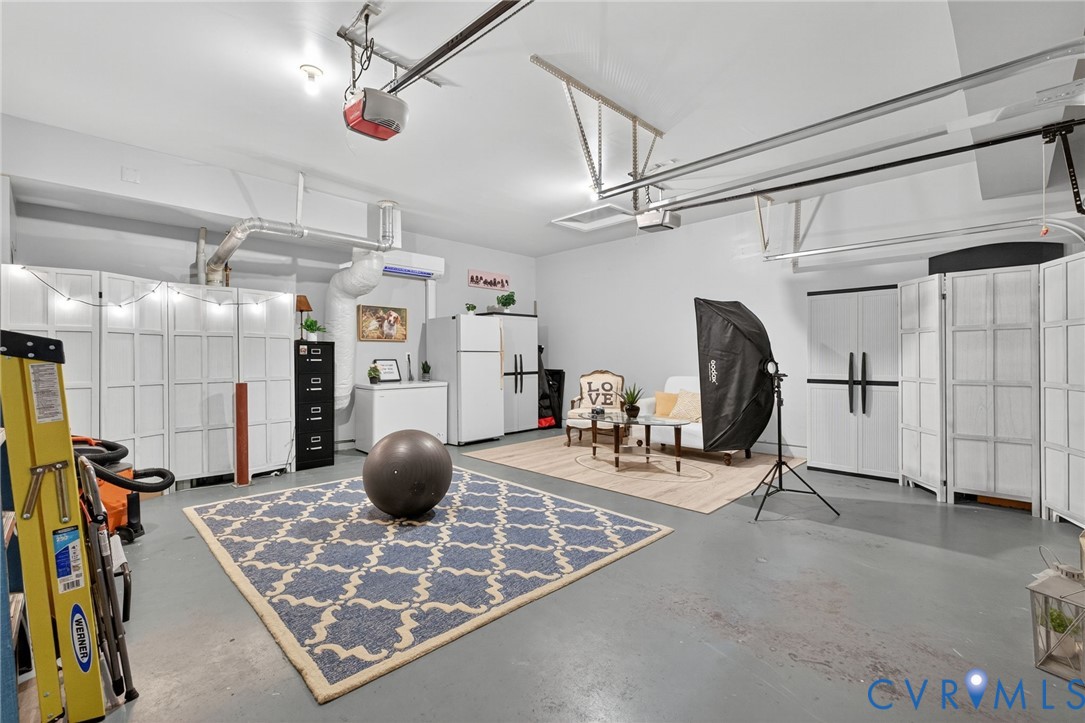 3001 Blackthorn Way