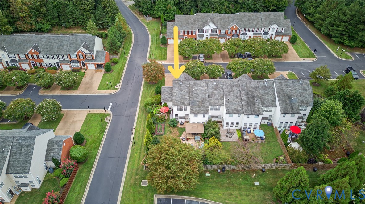 3001 Blackthorn Way