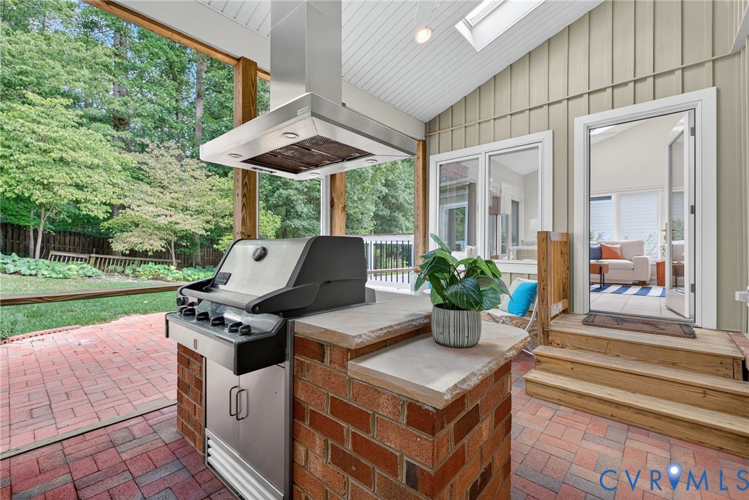 311 Victoria Way