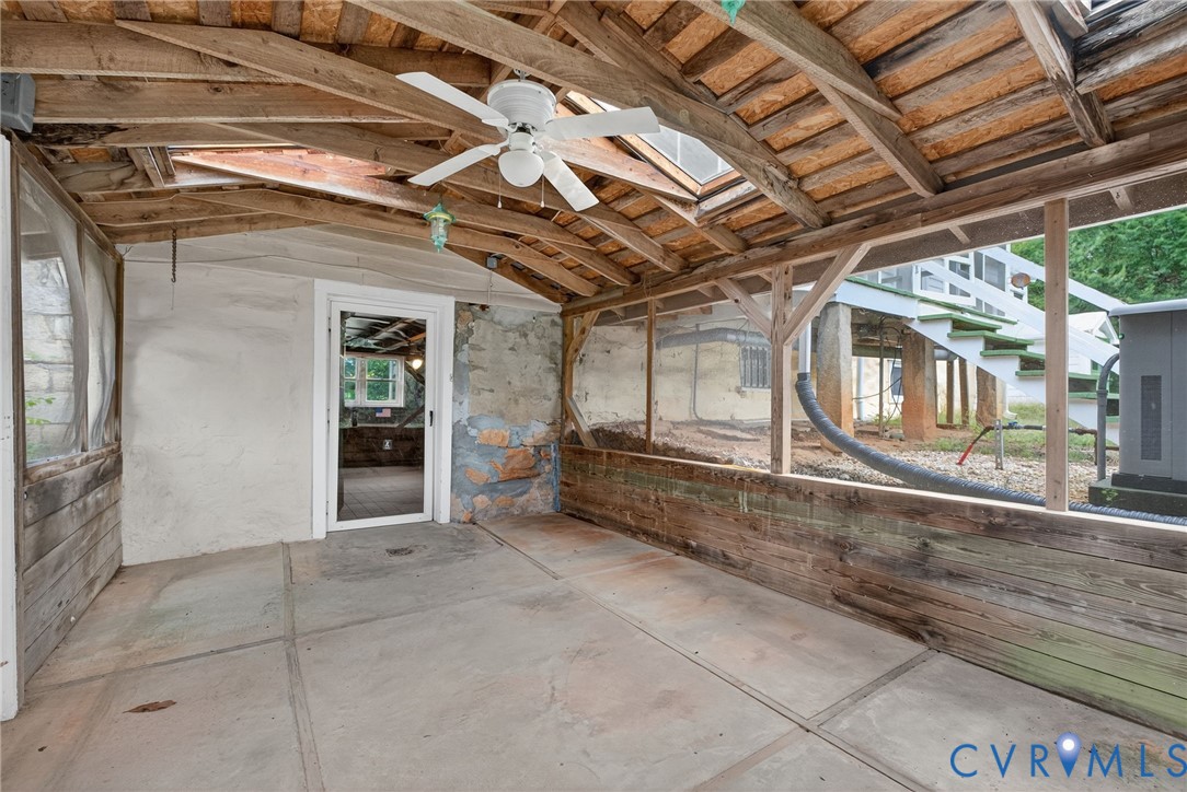 3772 Stingy Lane Rd