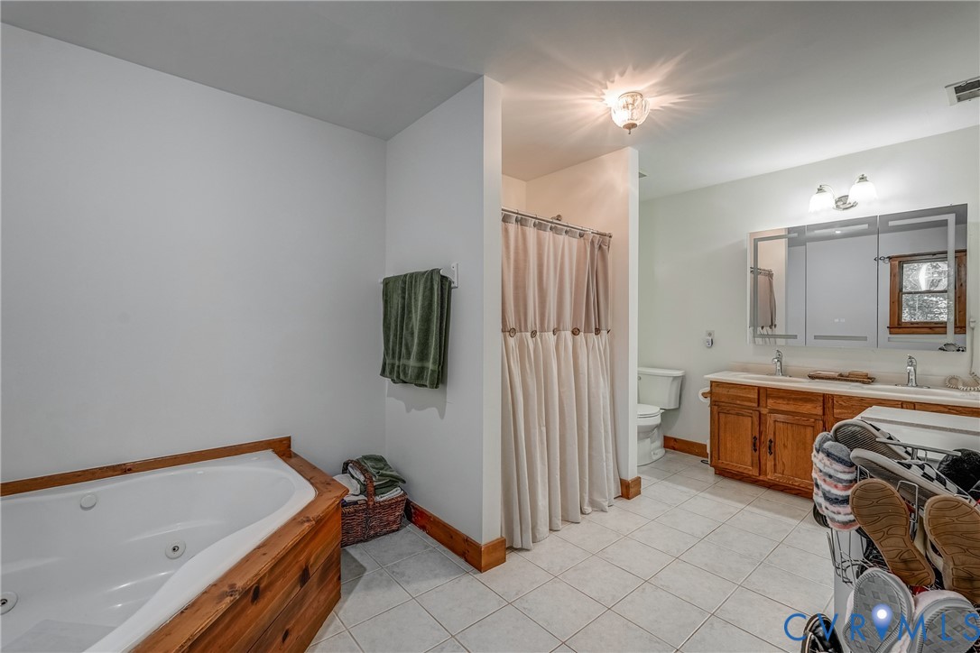 7399 Club Dr