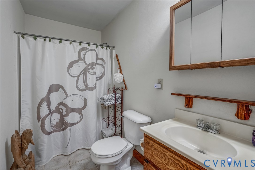 7399 Club Dr