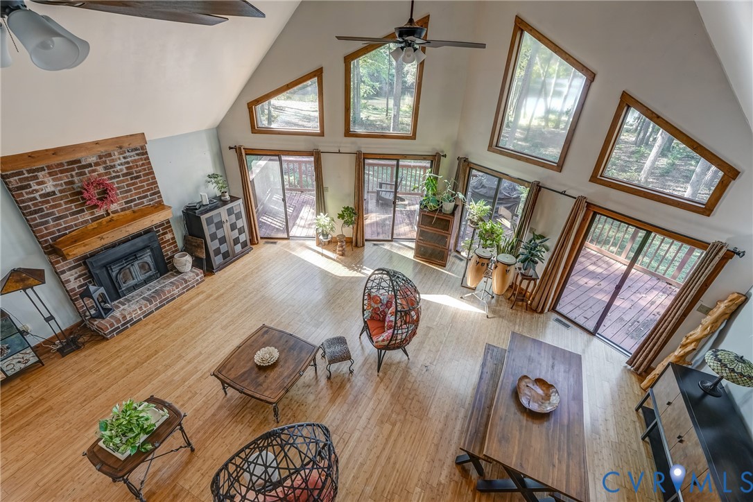 7399 Club Dr