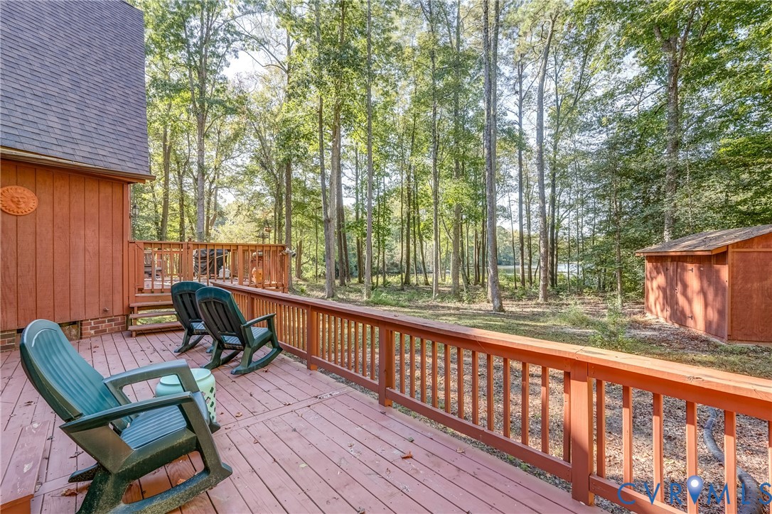 7399 Club Dr