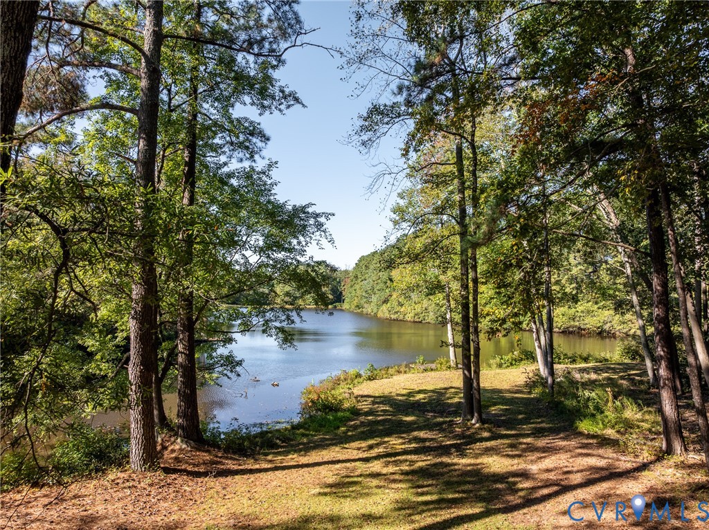 7399 Club Dr