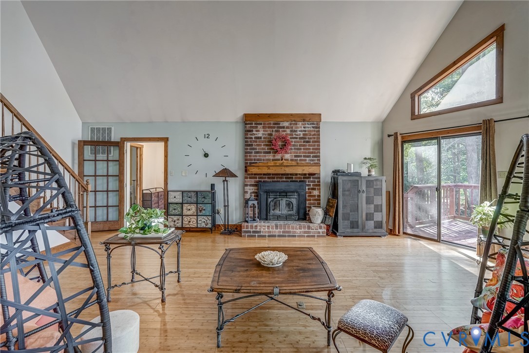 7399 Club Dr