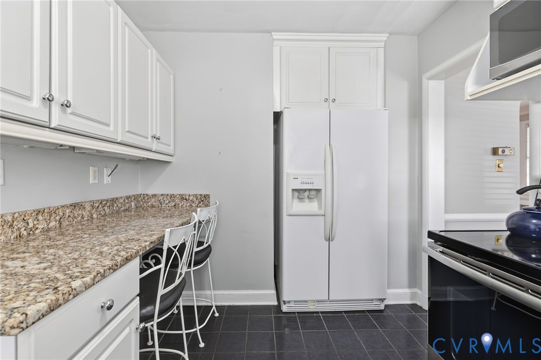 4405 S Willetta Dr