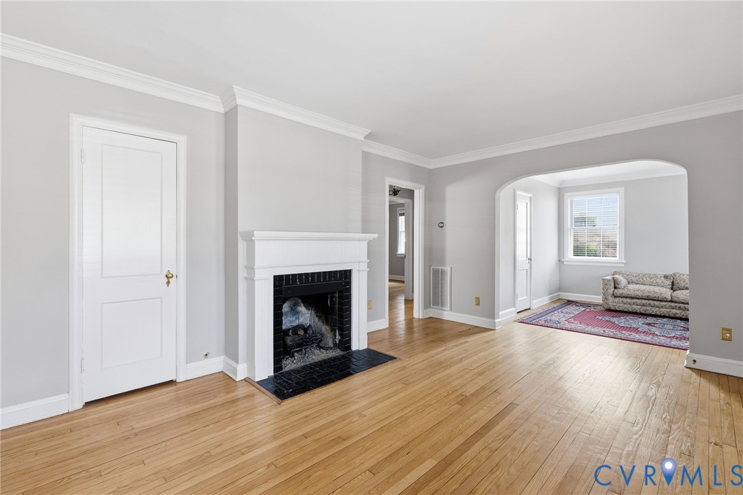 4405 S Willetta Dr