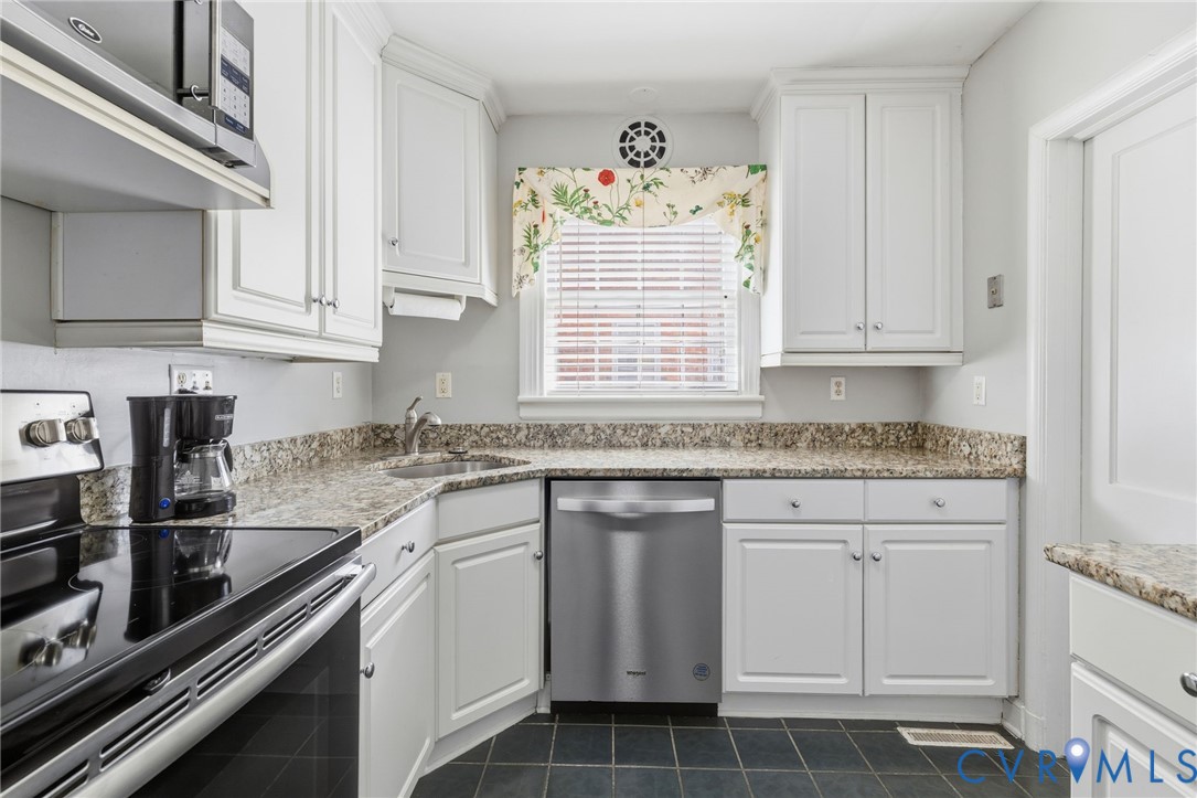 4405 S Willetta Dr