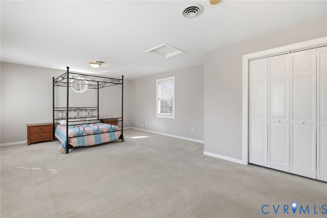 4405 S Willetta Dr