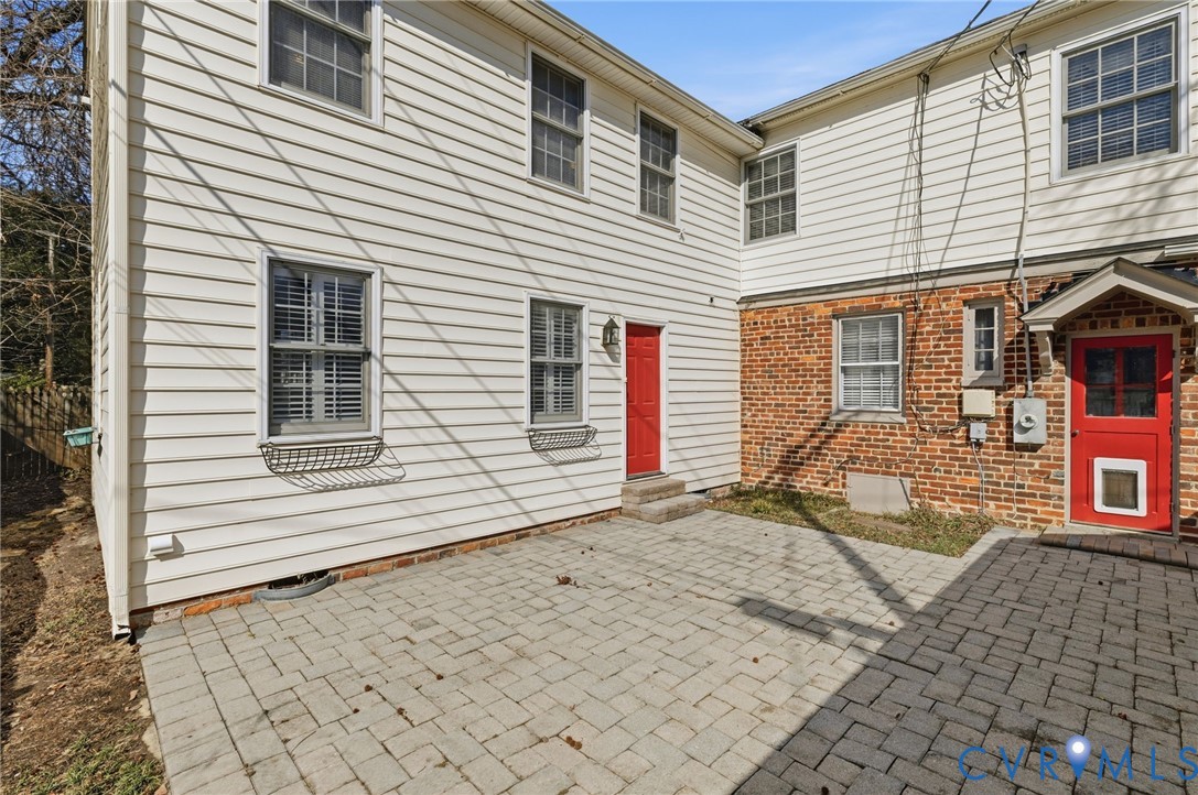 4405 S Willetta Dr
