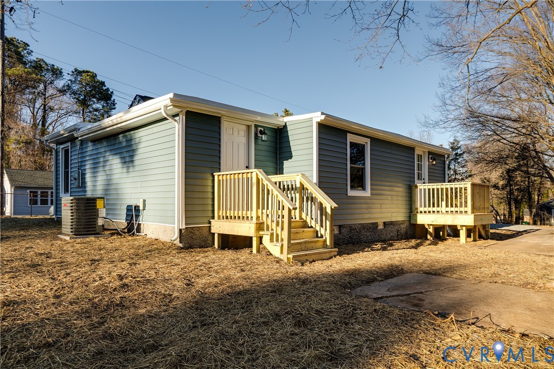 213 N Elm Ave