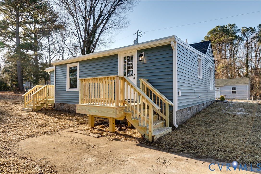 213 N Elm Ave