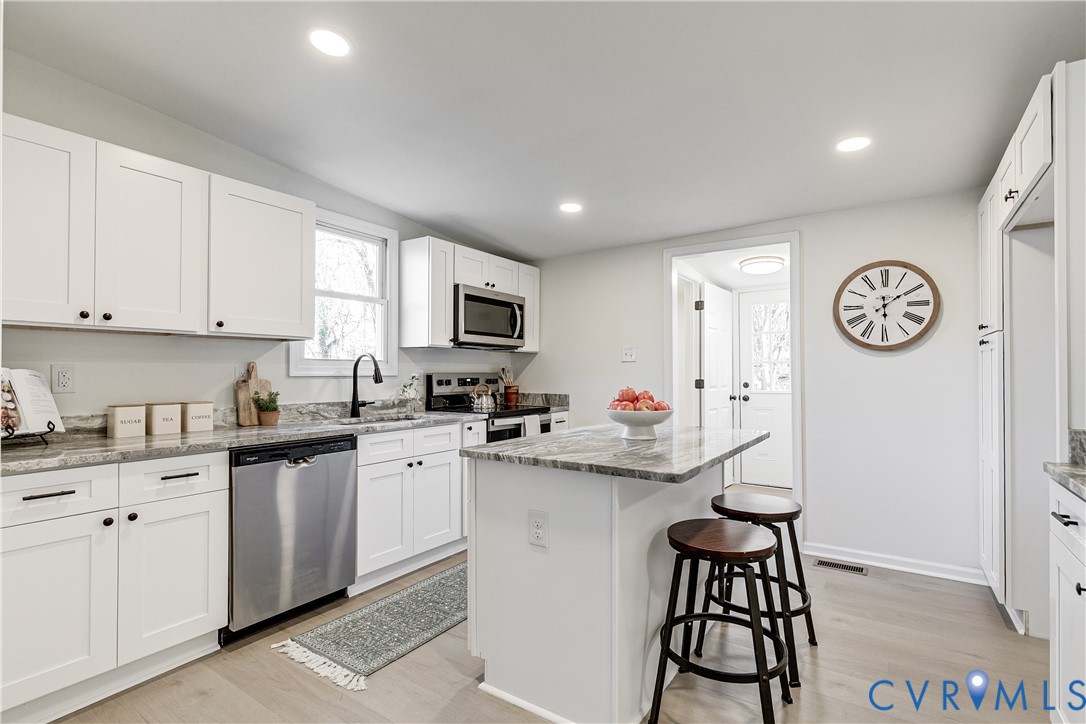 213 N Elm Ave
