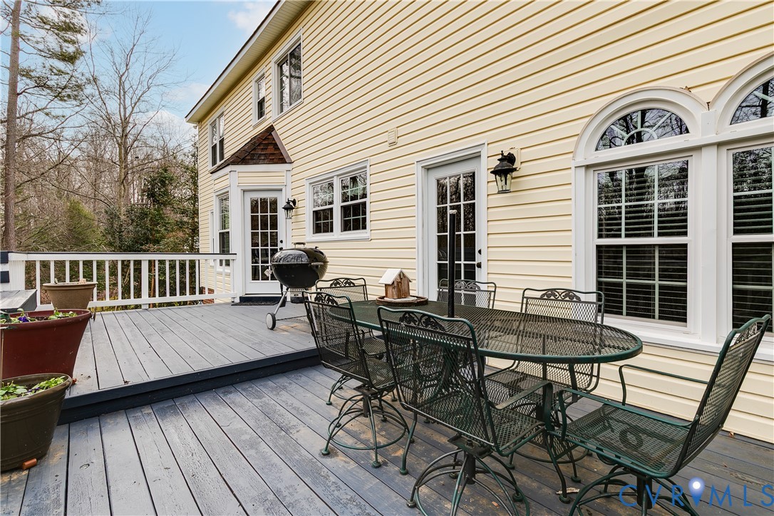 5305 Meadow Chase Ln