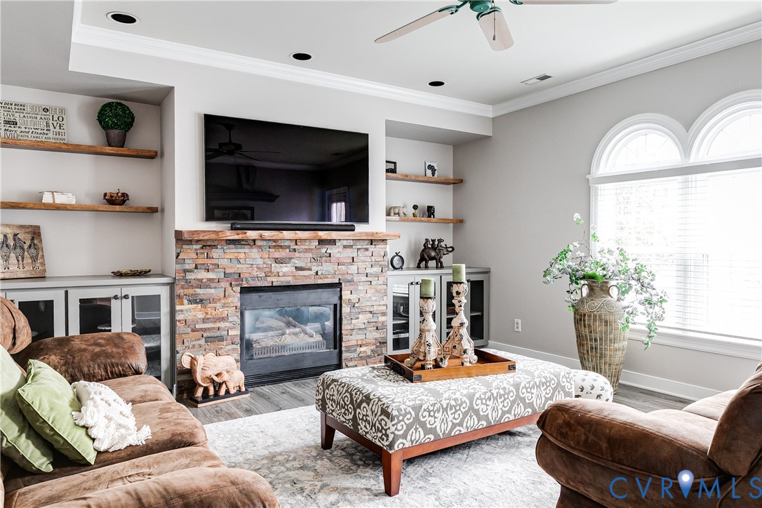 5305 Meadow Chase Ln