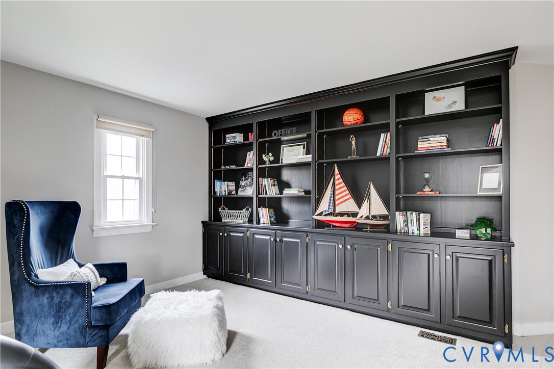 5305 Meadow Chase Ln