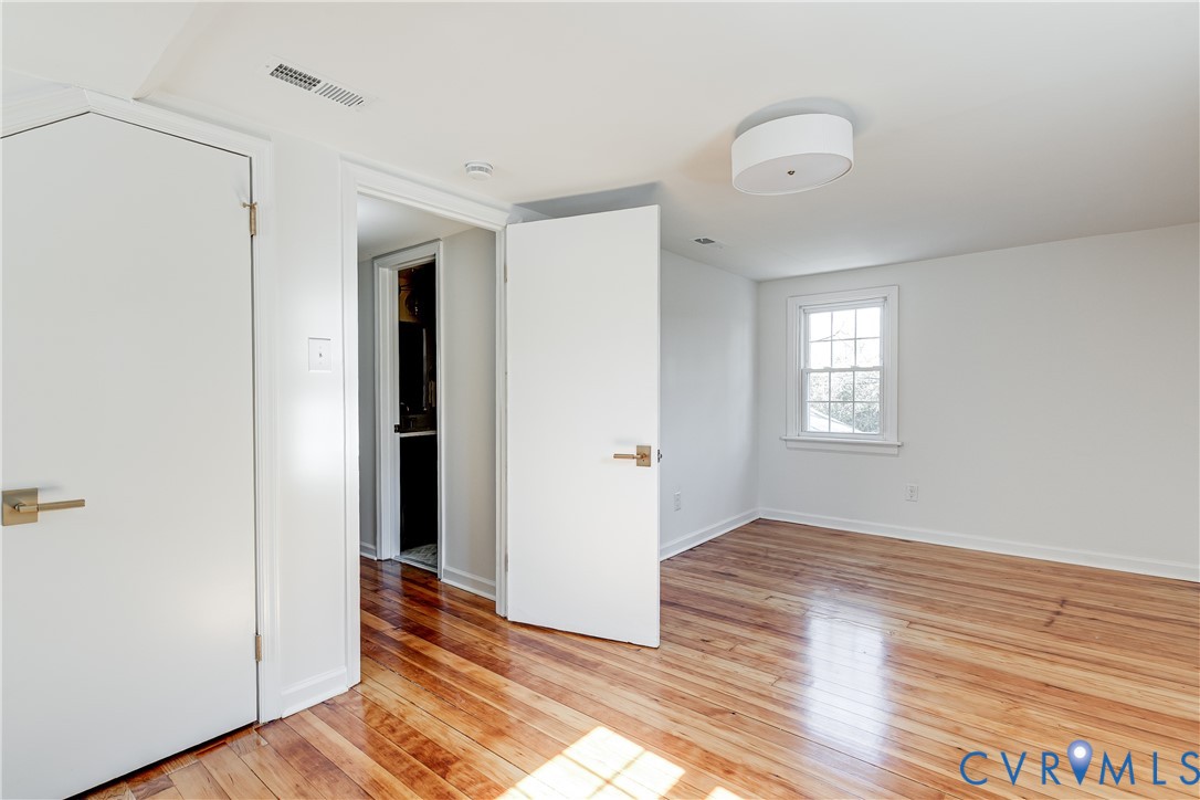 1005 Willow Lawn Dr