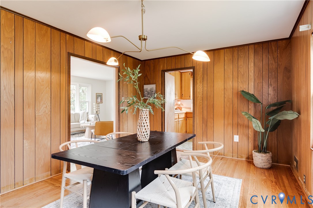 1509 W 45th St