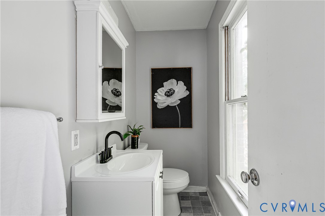 11211 Moravia Rd