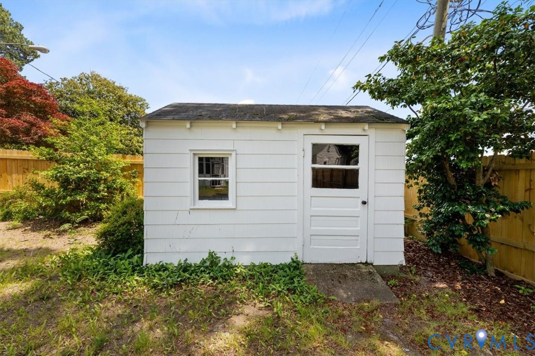 909 Granite Ave