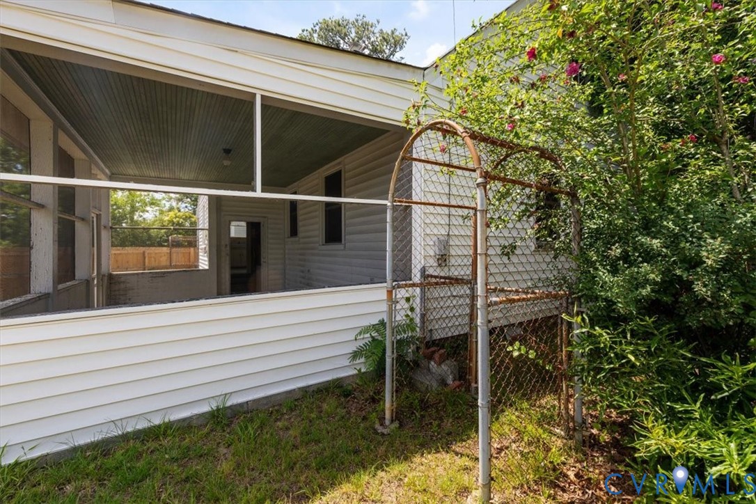 909 Granite Ave