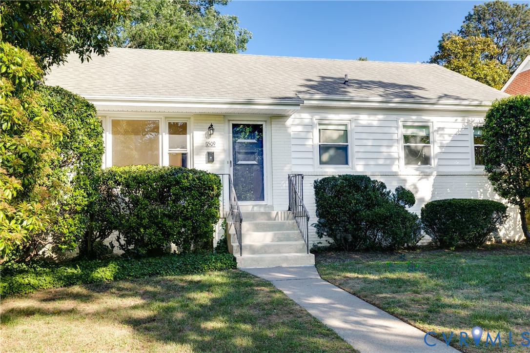 1509 W 45th St