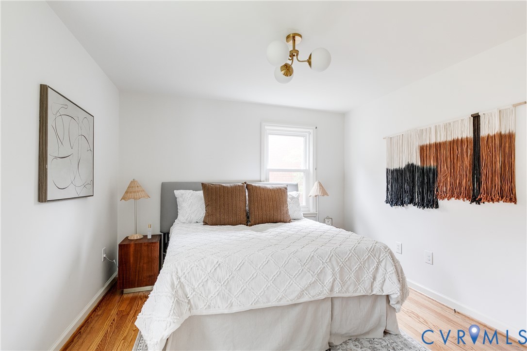 1509 W 45th St