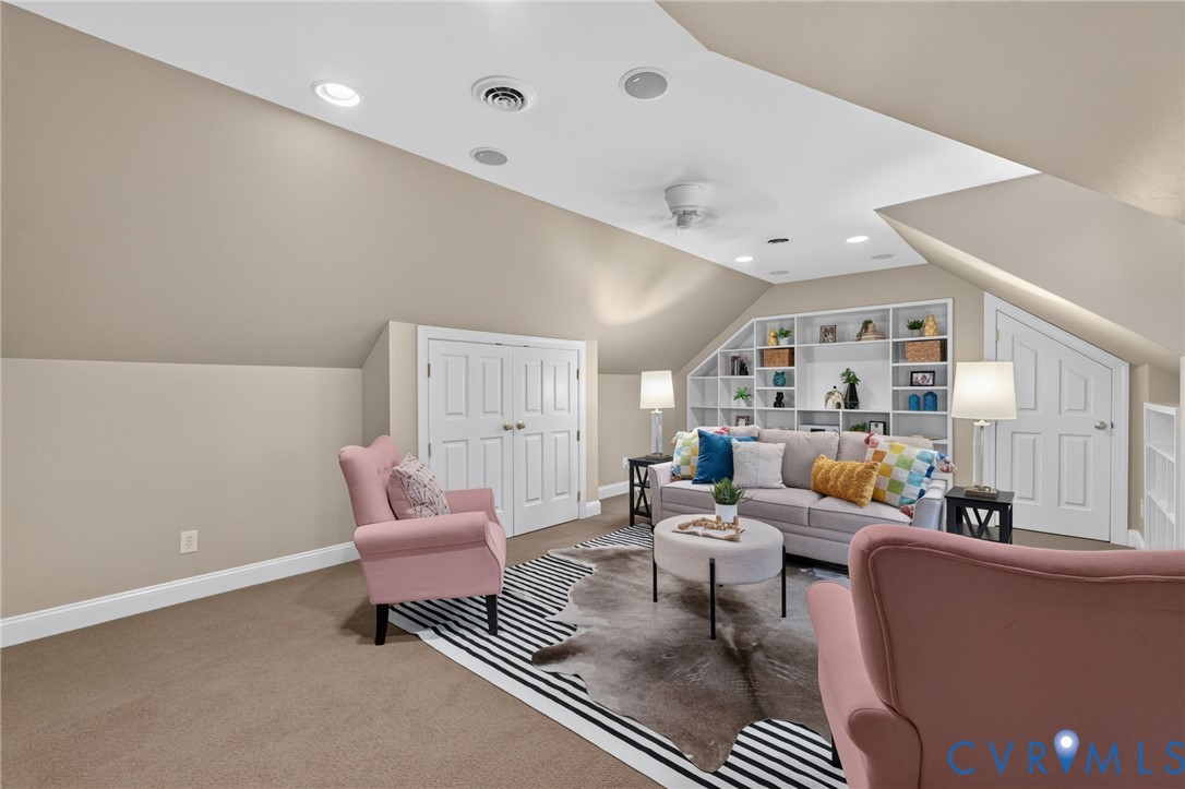 8201 Sidlaw Hills Ter