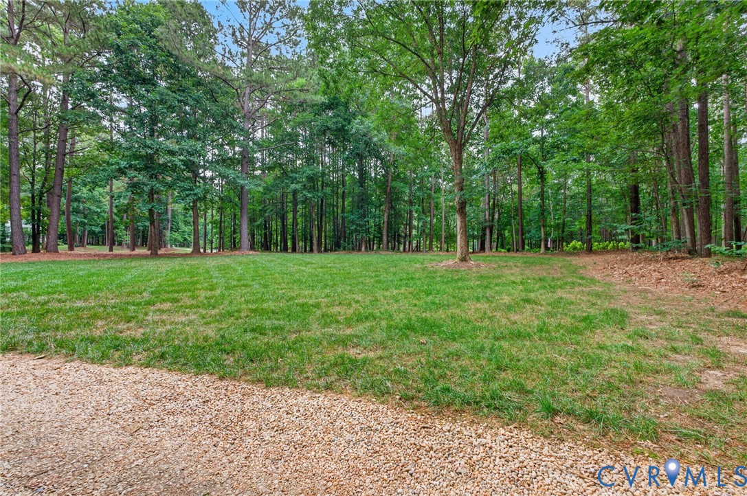 8201 Sidlaw Hills Ter