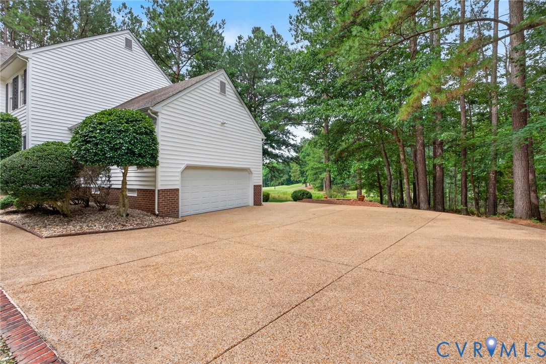 8201 Sidlaw Hills Ter