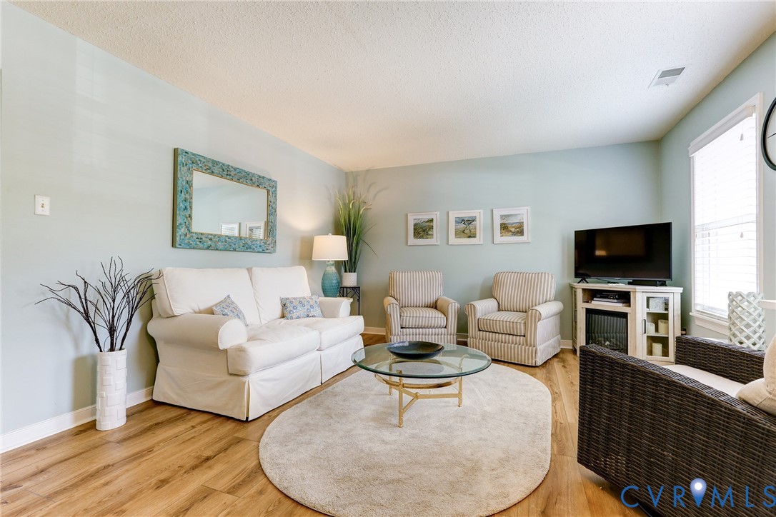 9505 Sara Beth Cir