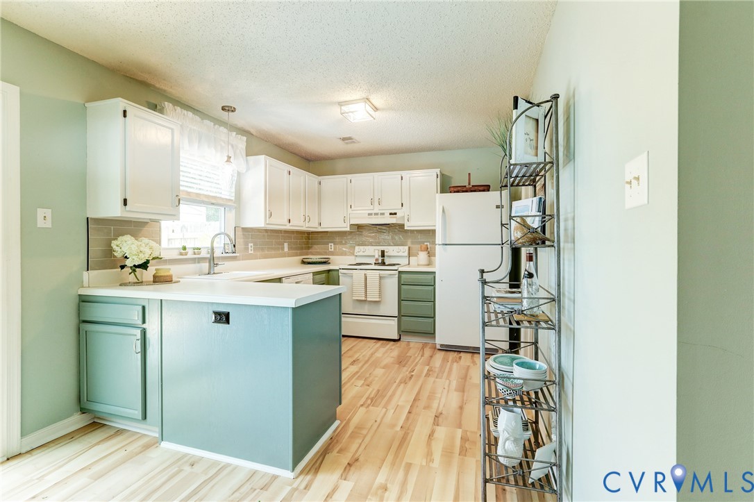 9505 Sara Beth Cir