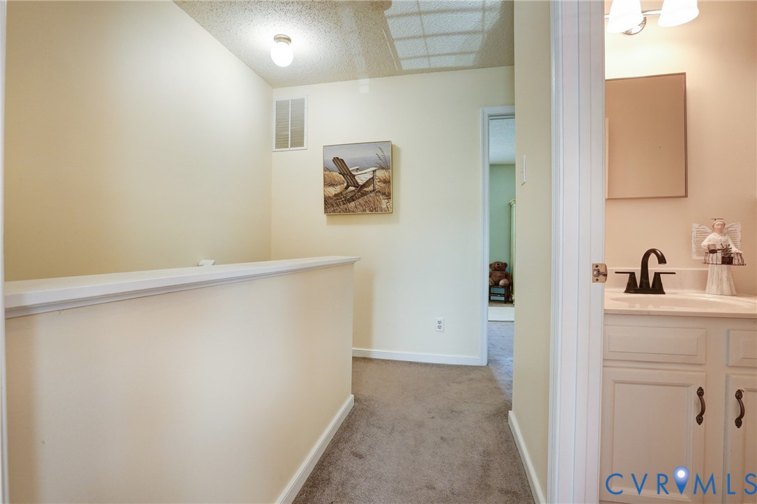 9505 Sara Beth Cir