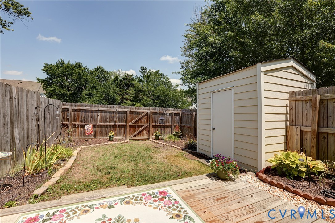 9505 Sara Beth Cir